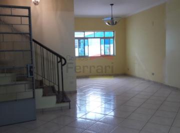 Casa · 370m² · 3 Quartos · 2 Vagas · Sobrado de 370m² área construída na região Água Fria aceita permuta