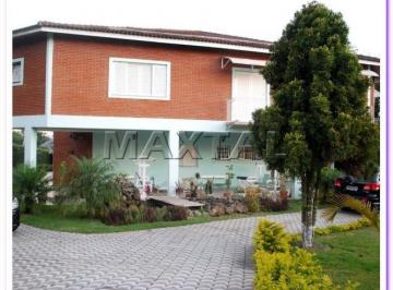 Casa · 740m² · 4 Quartos · 10 Vagas · Excelente oportunidade para você, venha conhecer esse magnífico imóvel e surpreenda-se.
