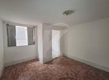 Casa · 25m² · 1 Quarto · Casa com 1 quarto, cozinha e banheiro e área de serviço.