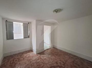 Casa · 25m² · 1 Quarto · Casa com 1 quarto, cozinha e banheiro e área de serviço.