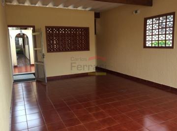 Casa · 152m² · 3 Quartos · 2 Vagas · Casa térrea de 152 m² na Vila Amélia, com 2 vagas.