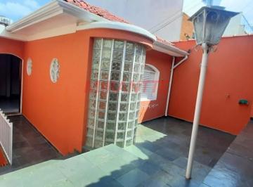 50d542c9148a9d66206a0f4d085204f8.jpg · Sobrado de 220m² com 3 quartos