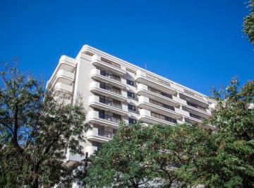 Apartamento de 2 quartos, Rio de Janeiro · Apartamento em Botafogo com 2 quartos 85m²