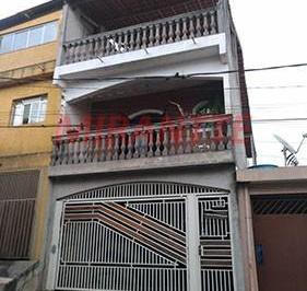 92165554af84e7a45d5031804a8883b3.jpg · Sobrado de 300m² com 4 quartos