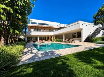 Casa · 1050m² · 5 Quartos · 6 Vagas · Casa - Barra da Tijuca