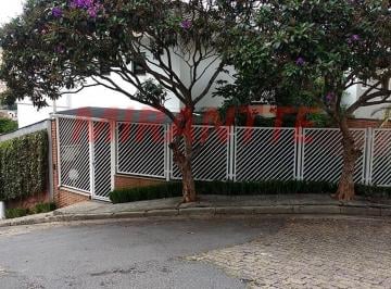 8b0428c5e0a1495883559f0a93e2b948.jpg · Sobrado de 250m² com 3 quartos