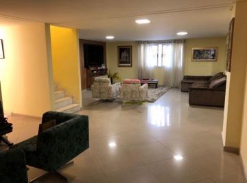 Casa · 380m² · 4 Quartos · 4 Vagas · CASA DE ALTO PADRÃO EM CONDOMÍNIO FECHADO NO HORTO -POSSUI 4 DRMITÓRIOS, SENDO 2 SUÍTES+ LAZER