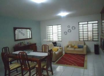 Casa · 235m² · 4 Quartos · 2 Vagas · Serra - Casa Residencial 4 quartos à venda na Anuar Donato 