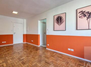 Apartamento · 32m² · 1 Quarto · 1 Vaga · Apartamento padrão com 1 dormitório e 1 vaga.