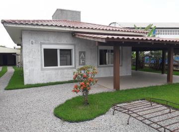 Casa · 245m² · 3 Quartos · 1 Vaga · Casa de Campo, na Cidade!