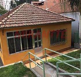 b6800480b601d0af3749a19d66a08cc6.jpg · Casa terrea de 200m² com 3 quartos