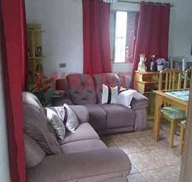 660ea4e048d7b45139a901f08c3d3b2c.jpg · Sobrado com 1 quartos