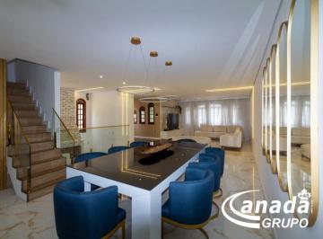 Casa · 382m² · 4 Quartos · 6 Vagas · Sobrado com 4 dormitórios em Osasco
