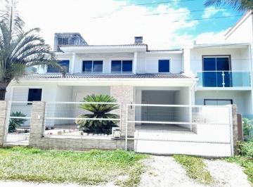 Casa · 300m² · 5 Quartos · 1 Vaga · Casa a Venda em Village Garopaba-SC