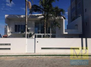 8db342e1b5d3ea3f9dc5401ceb41fe1c0a73afd3 · Sobrado de Alto Padrão a 180m do Mar com Piscina – Praia Alegre/Penha