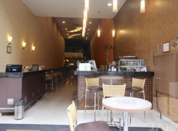 Comercial · 350m² · Loja ampla com mezanino na José Paulino!