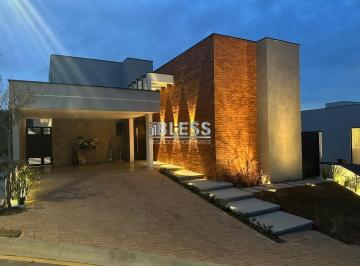 Foto 01 · Linda casa térrea á venda no condomínio Brisas de Jundiaí, em um dos condomínios mais completos de J