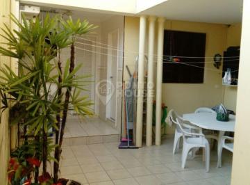 Casa · 180m² · 4 Quartos · 2 Vagas · Sobrado à venda, Jardim Aeroporto, 3 dormitórios, 1 suíte, edícula, quintal e 2 vagas
