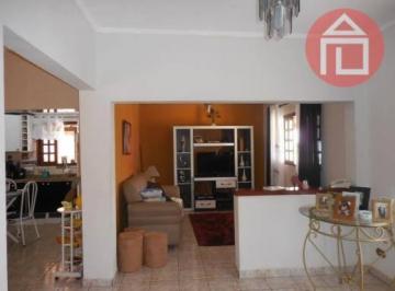 ea3bf83bab34277f0ad5113d1defb72139cc6538 · Casa residencial à venda, Jardim Santa Rita de Cássia, Bragança Paulista - CA0289.