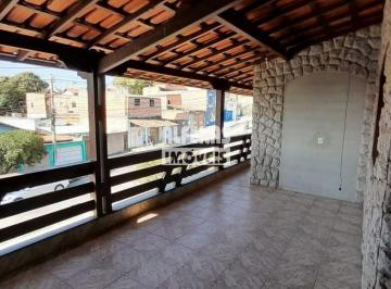 Casa · 398m² · 3 Quartos · 5 Vagas · Linda Casa Estilo Colonial de 03 Quartos e uma Suite no B. Tropical 