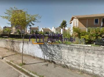 Terreno · 682m² · Trata-se de amplo terreno de esquina, com área real de 682 m2, totalmente plano, murado e com calçad