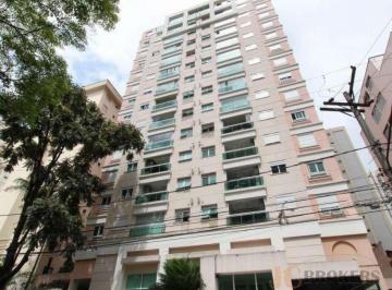 Apartamento · 66m² · 2 Quartos · 2 Vagas · Apartamento, 67m² de área útil, 1 vaga, varanda, 2 dormitórios sendo 1 suíte.