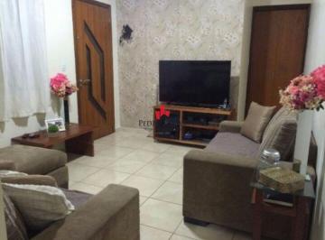 Casa · 100m² · 3 Quartos · 2 Vagas · Casa térrea com 3 dormitórios sendo 1 suíte e 2 vagas de garagem, em Cangaíba.