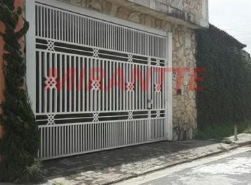 6f4240d683f280a15c46f39875bce3d2.jpg · Casa terrea de 205m² com 2 quartos