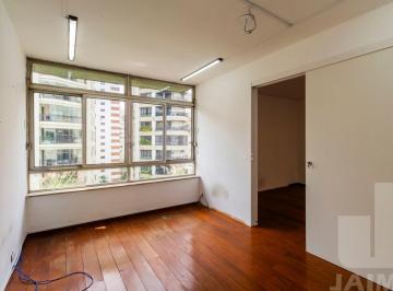 Apartamento · 195m² · 4 Quartos · 2 Vagas · Apartamento amplo e ensolarado em Higienópolis