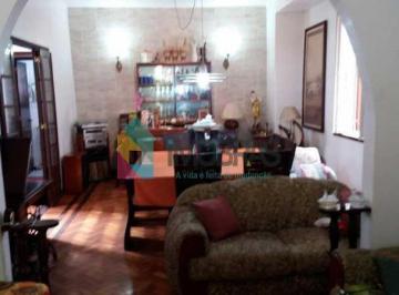 Casa · 250m² · 3 Quartos · 4 Vagas · CASA EM COPACABANA COLADO AO METRÔ E RESERVA FLORESTAL!!!