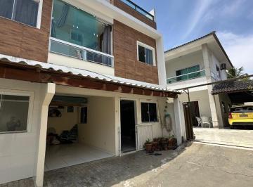 Foto 01 · Belíssima casa tríplex em Itapuã, 3/4 sendo 01 suíte, à 20m da praia, R$ 610.000,00, aceita financia