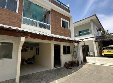 Foto 01 · Belíssima casa tríplex em Itapuã, 3/4 sendo 01 suíte, à 20m da praia, R$ 610.000,00, aceita financia