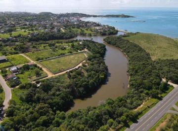 Foto 04 · Lote / Tereno À Venda as margens da lagoa com vista para natureza, lagoa e mar, em Meaípe - Guarapar