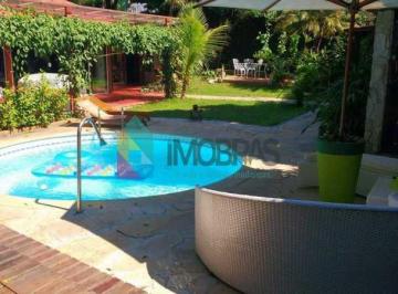 Casa · 116m² · 6 Quartos · 1 Vaga · Casarão, 6 quartos, 4 suítes, salão, piscina, garagem-480 M² de área total, e 11