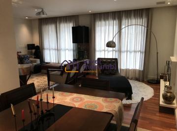Apartamento · 195m² · 3 Quartos · 4 Vagas · Maravilhoso e bem localizado apartamento no Morumbi
