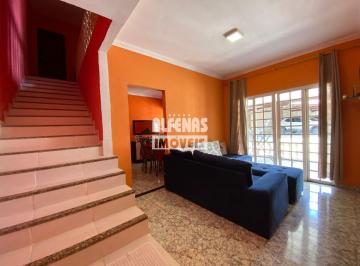 Casa · 171m² · 2 Quartos · 8 Vagas · LINDA CASA RESIDENCIAL E COMERCIAL COM ÓTIMA LOCALIZAÇÃO NO BAIRRO XANGRILÁ