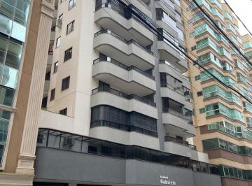 Apartamento de 3 quartos, Itapema · Apartamento de 3 quartos climatizado ao shop. Russi - Meia Praia