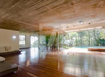Casa · 484m² · 5 Quartos · 8 Vagas · Propriedade exclusiva no Real Parque!