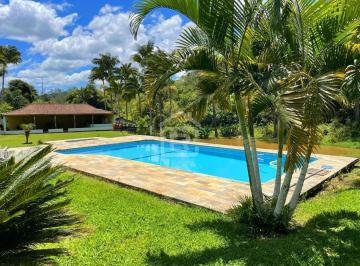 Foto 02 · Belissima chácara com Piscina e lago