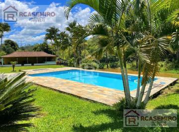 Foto 02 · Belissima chácara com Piscina e lago
