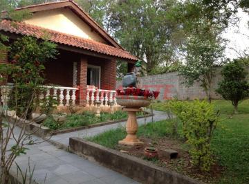 b4f3704599aaead13dfe36cbeed51f8d.jpg · Casa terrea de 158m² com 5 quartos