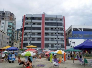 Apartamento de 1 quarto, Itapema · Apartamento frente para a praia de 1 quarto com ar - Meia Praia