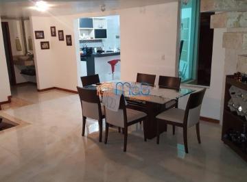 Casa · 280m² · 3 Quartos · 2 Vagas · Excelente Casa Duplex de 3 Suites Amplas, uma suite com hidromassagem