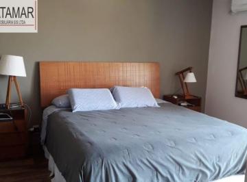Casa · 280m² · 4 Quartos · 2 Vagas · Casa diferenciada à venda com 4 dormitórios e espaço gourmet no Jardim Leonor