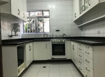 Casa · 150m² · 3 Quartos · 2 Vagas · Casa a venda com 3 quartos sendo 1 suite no Jardim Trussard