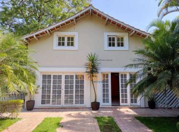 d3ffdc88f825e52e96d220e1e3931b93286de479 · Linda casa térrea em Cotia com 560 mt de terreno