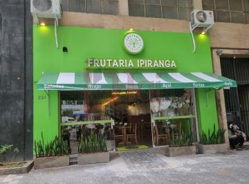 Comercial · 243m² · Imóvel Comercial para Venda com Renda na República, com 242,60 m²