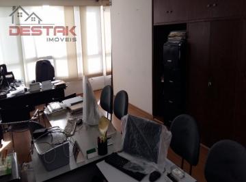 v3645a.jpg · Comercial - Centro 