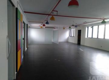 Comercial · 180m² · 4 Vagas · Sala comercial ampla e iluminada, com poucas divisões, salão grande