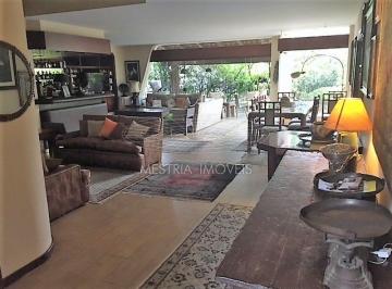 Casa · 450m² · 4 Quartos · 4 Vagas · Casa em Condomínio no Jardim Vitória Régia.